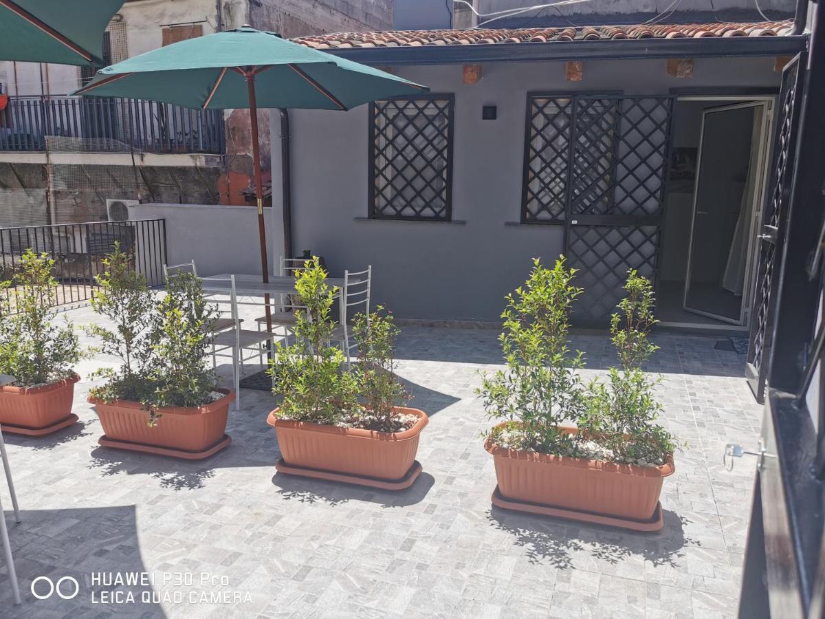 Апартаменты Il Giardino In Centro Катания Экстерьер фото